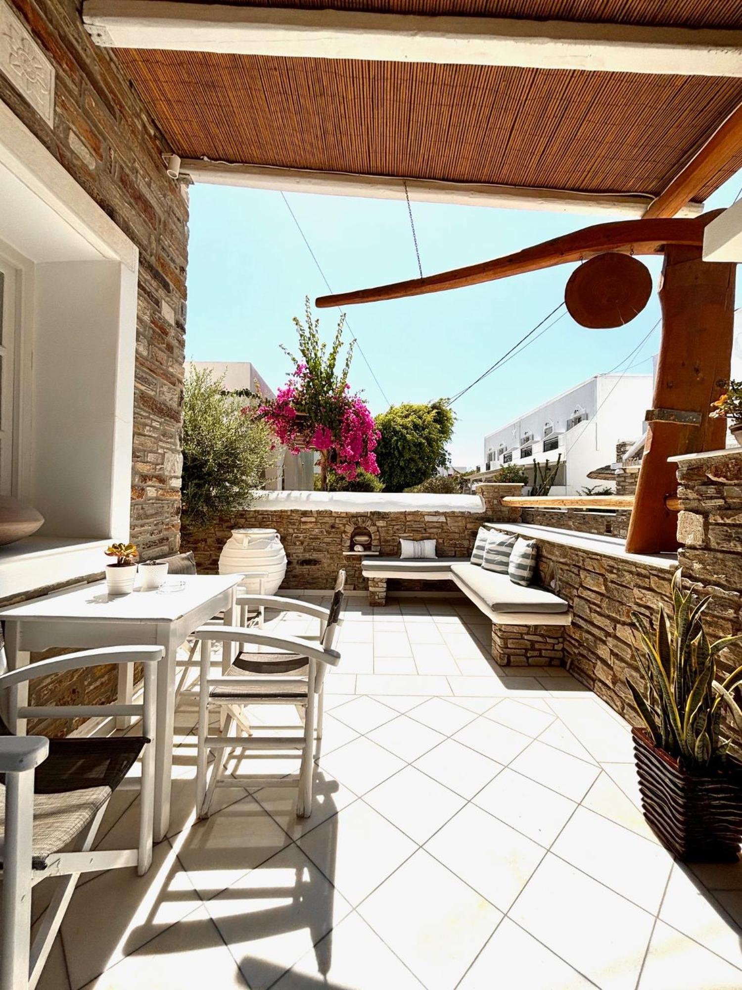 Aegeo Inn Antiparos ciudad Exterior foto